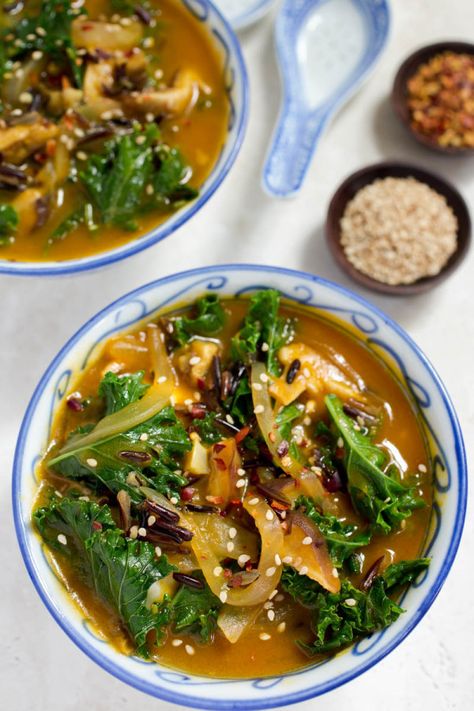 Shitake Mushroom Kale & Wild Rice Miso Soup by Parsley In My Teeth Vegetable Diet Plan, Soup Diet Plan, Mushroom Kale, Menstrual Phase, Vegetable Diet, Shitake Mushroom, Savory Foods, Fall Soup, Kale Soup