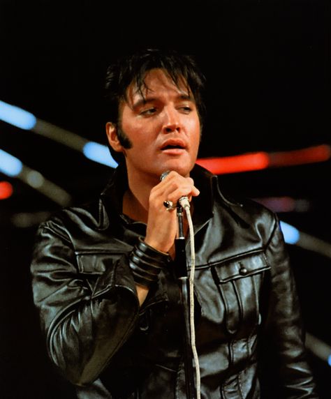 Black leather stand-up part of the NBC-TV Special, 1968.  Elvis Presley. 68 Comeback Special, Elvis 68 Comeback Special, If I Can Dream, Sean Leonard, Elvis Presley Images, Nbc Tv, Elvis Presley Pictures, Leather Suit, Elvis And Priscilla