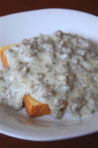 Cream Beef Recipe, Hamburger Gravy, Creamed Beef, Cafeteria Food, Ground Beef Recipe, Chipped Beef, Winner Announcement, Where's The Beef, Hamburger Recipes