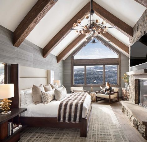 60 Absolutely Dreamy Bedrooms Featured on One Kindesign for 2018 Modern Mountain Home, Mid Century Modern Bedroom, Dreamy Bedrooms, Bedroom Layouts, Mountain Home, Rustic Bedroom, Big Sky, Contemporary Bedroom, Modern Bed