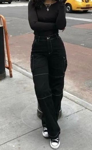 cargo pant outfit black women Here is Youtube other Video Link https://youtu.be/nfWyVsRvE10 Cargo Pants Outfit Black, Black Cargo Pants Outfit, Black Pants Outfit, Cargo Outfit, Cargo Pants Outfits, Diy Vetement, Cargo Pants Outfit, Everyday Fashion Outfits, Black Cargo Pants