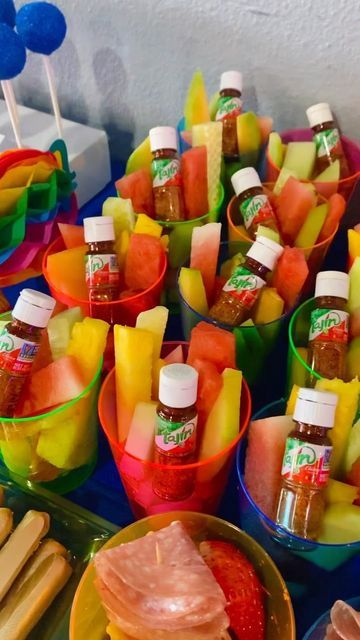 Mexican Fruit Cups, Mexican Dessert Table, Party Snack Table, Mexican Party Food, Mexican Birthday Parties, Mexican Independence Day, Mexican Independence, Mexican Party Decorations, Mexican Snacks