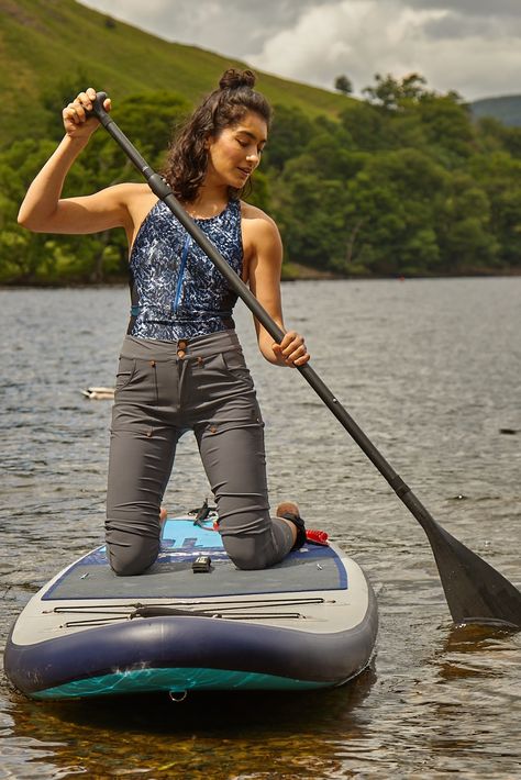 Lakeside paddleboarding Aesthetic. ACAI's Summer collection is perfect for your SUP adventures. #SUPoutfit #paddleboarding #paddleboardingoutfit Summer Hiking Clothes, Paddleboarding Aesthetic, Paddle Boarding Outfit, Hiking Clothes, Summer Hiking, Summer Hiking Outfit, Summer Outfit Inspiration, Outdoor Clothing, Sports Wear