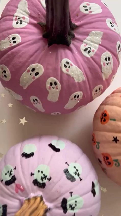 Cute Painted Pumpkin Ideas, Pumpkin Painting Party, Halloween Pumpkin Crafts, Creative Pumpkin Painting, Cute Pumpkin Carving, Creative Pumpkin Decorating, Halloween Decor Diy, Creative Pumpkin Carving, Pumpkin Painting Ideas