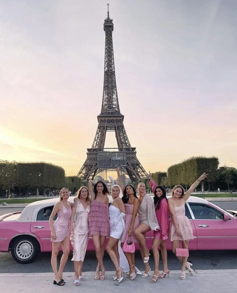 Hen Party Aesthetic, Gigi Core, Party In Paris, Bachelorette Inspo, Pink Bachelorette, Cowgirl Bachelorette, Bachelorette Party Outfit, Bachelorette Outfits, Bachelorette Trip