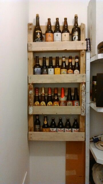 My beer rack! Beer Rack, Wine And Spirits, House Stuff, Wood Furniture, Wine Rack, Christmas Ideas, Pantry, Bangs, Diy Projects