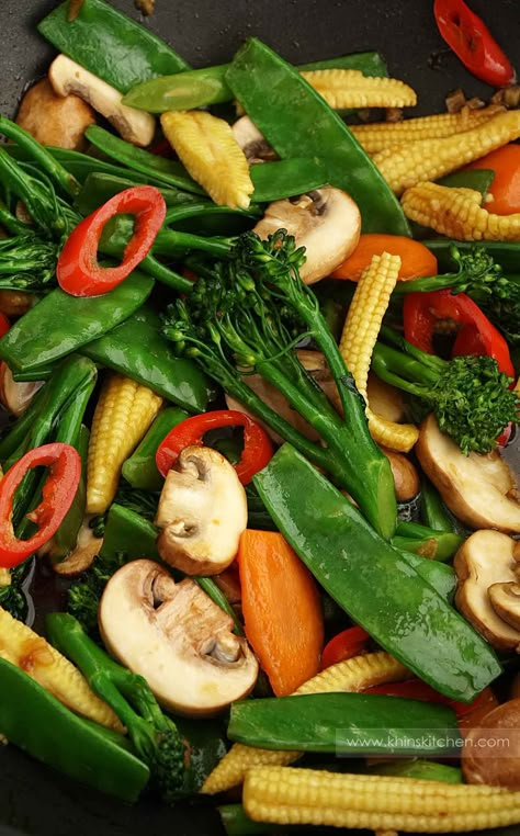 Thai Vegetable Stir Fry Thai Stir Fry Vegetables, Vegetarian Stir Fry Sauce, Vegetable Stir Fry Recipe, Vegetarian Stir Fry, Vegetarian Oyster Sauce, Wok Cooking, Asian Vegetables, Stir Fry Recipe, Cook Smarts