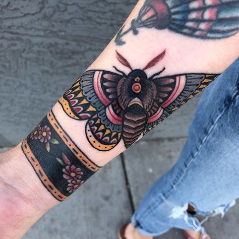 Colour Moth Tattoo, Moth Colors, Arm Tattoos Color, Traditional Moth Tattoo, Tattoos Abstract, Clock Tattoos, Heart Tat, Colorful Butterfly Tattoo, Tattoos Japanese