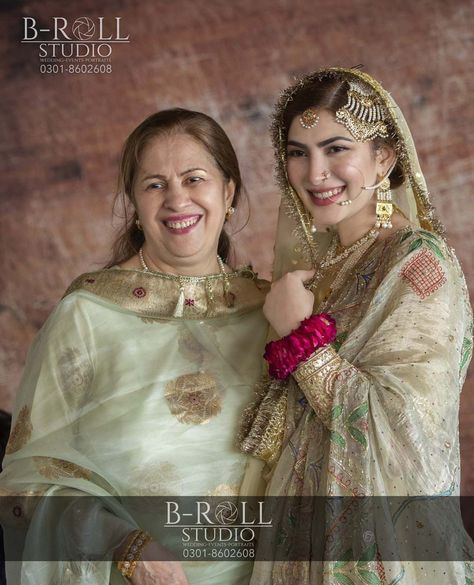 Izza Altamash, Nimal Khawar, Hamza Ali Abbasi, Desi Vintage, Naimal Khawar, Pakistani Beauty, Nikah Dress, Pakistani Bridal Makeup, Pakistani Formal Dresses