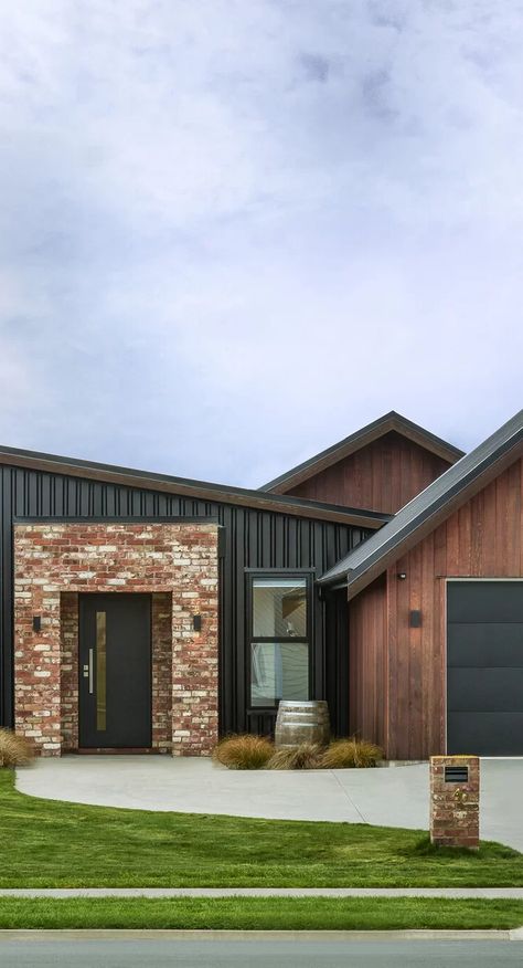 Recycled Brick House Exterior, Recycled Brick Exterior, Black Elevation House, Recycled Brick Facade, House Front Extension, Brick And Cladding Exterior, Black House With Brick, Recycled Brick House, Front Facade Australia