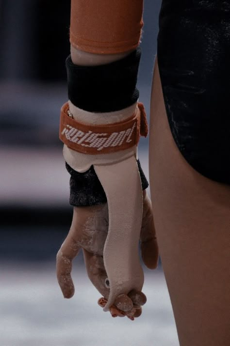 Gymnastics Aesthetic Girl, Grips Gymnastics, Gymnast Aesthetic, Gymnastics Core, Gymnastics Aesthetic, Gymnastics Wallpaper, Acro Gymnastics, Gymnastics Grips, I Love Gymnastics