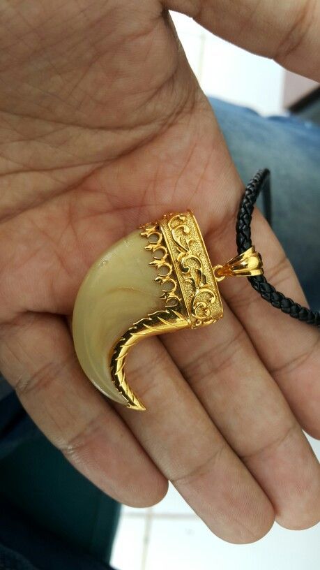 Tiger Gold Pendant, Gold Tiger Nails Locket, Tiger Nail Locket For Men, Tiger Nail Pendant Design For Men, Tiger Nails Pendant, Puli Goru Designs For Men, Nail Pendant Design, Tiger Nail Pendant Design, Puligoru Designs For Men