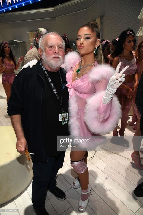 News Photo : Grammy producer, Ken Ehrlich and Ariana Grande... Grammy Awards 2020, Ariana Grande Grammys, Grammys 2020, Ariana Grande Outfits, Ariana Grande Fans, Ariana Grande Style, Ariana Grande Photoshoot, Ariana Grande Photos, Ariana G