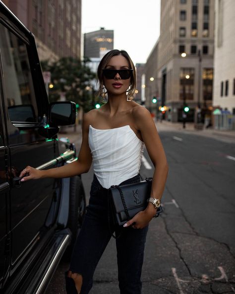 fashion blogger wearing a white corset top from amazon and agolde denim for a chic date night outfit in the fall. #corset #datenight #outfits #womensfashion #amazonfashion Styling A Corset, Styling Corset, White Corset Outfit, Maria Vizuete, Leather Pants Style, Corset Top Outfit, Mia Mia Mine, Strapless Corset Top, Winter Date Night Outfits