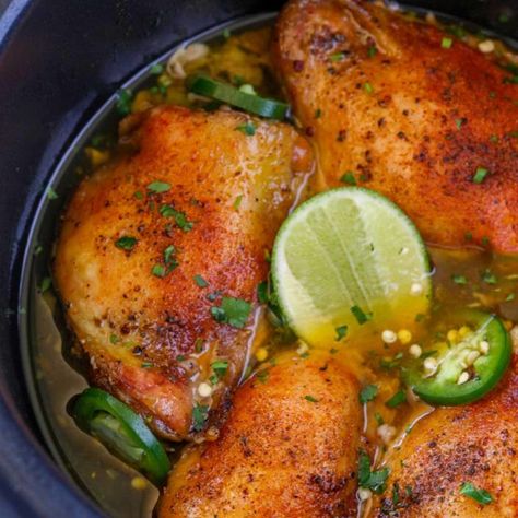 Crockpot Honey Lime Chicken with Jalapenos Slow Cooker Jerk Chicken, Slow Cooker Carnitas, Lime Chicken Recipes, Brown Sugar Chicken, Honey Lime Chicken, Dinner Then Dessert, Sriracha Chicken, Oven Chicken Recipes, Spicy Chicken Recipes