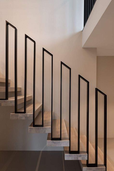 Interior Stairs Railing, Modern Rails For Stairs, Handrails For Stairs Modern, Stairs Design Modern Interiors, Home Stairs Design Interiors, Balustrade Interior, Staircase Railing Design Modern, Modern Hand Rail, Staircase Design Railing