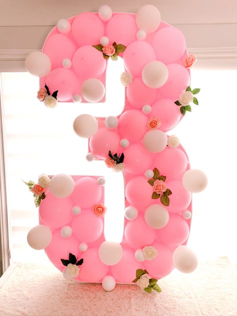 Mosaic Balloon Numbers, Number Mosaic, 9 Balloon, Mosaic Balloon, Number 1 Balloon, Balloon Mosaic, Balloon Numbers, Diy Plant Hanger, Mosaic Decor