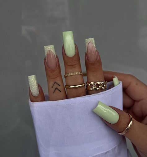 Mint Nails, Green Acrylic Nails, Green Nail Designs, Cute Acrylic Nail Designs, French Tip Acrylic Nails, Her Nails, Acrylic Nails Coffin Short, Summer Acrylic Nails, Pink Acrylic Nails