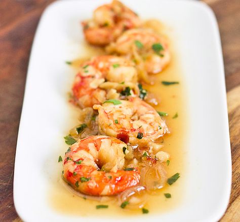 Beer brings wonderful depth to a meal so if you have never cooked with beer before, try this easy drunken shrimp recipe. Drunken Shrimp Recipe, Drunken Shrimp, Cooking With Beer, Shrimp Dishes, Shrimp Recipe, Fish Dishes, Seafood Dishes, Shrimp Recipes, Fish And Seafood