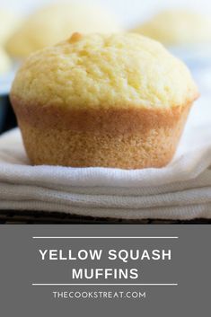 Squash Recipes Muffins, Yellow Squash Muffin Recipes, Yellow Squash Bread Healthy, Yellow Squash Muffins Healthy, Yellow Squash Recipes To Freeze, Crockpot Yellow Squash, Squash Muffins Yellow, Baking With Yellow Squash, Summer Squash Muffins