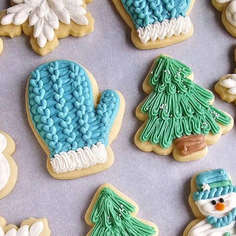 Sara's CUPCAKES on Instagram: "Winter snowy vibes ☃️❄️🌲 #snowmancookies #mittencookies #treecookies #snowflakecookies #wintercookies #customcookies #sugarcookies #buttercreamcookies #sarascupcakesoflakecity #lakecityiowa" Butter Cream Frosted Christmas Cookies, Buttercream Snowflake Cookies, Christmas Cookies Decorated With Buttercream, Buttercream Cookies Decorated Christmas, Buttercream Frosting Christmas Cookies, Christmas Sugar Cookies Decorated Buttercream, Winter Themed Cookies, Buttercream Sugar Cookies Christmas, Christmas Buttercream Cookies