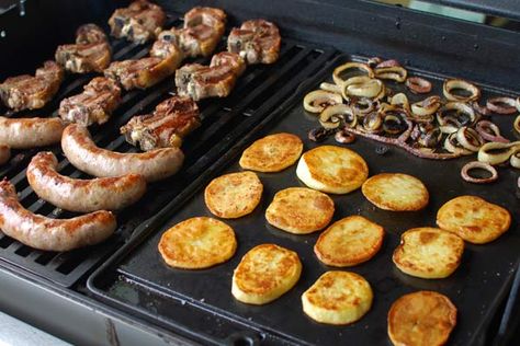 Traditional Aussie Barbecue - Weber Aussie Barbecue, Caravan Meals, Weber Q Recipes, Australian Bbq, Weber Recipes, Aussie Recipes, Family Diversity, Australian Party, Quick Summer Meals