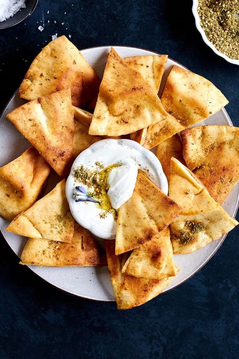 Homemade Pita Chips Recipe - Food Dolls Pita Chips Recipe, Homemade Pita Chips, Homemade Pita, Food Dolls, Fattoush Salad, Favorite Dips, Pita Chips, Chips Recipe, Homemade Snacks