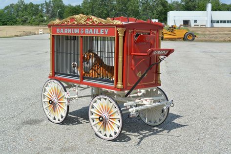 Barnum & Bailey Circus Cage Wagon Restored Maker: Sullivan & Eagle Manufacturers, Peru, Indiana Circus Cage, Tiefling Druid, Ideas Carnaval, Circus Wagon, Haunted Carnival, Barnum Bailey Circus, Circus Decorations, Circus Train, Really Cool Drawings