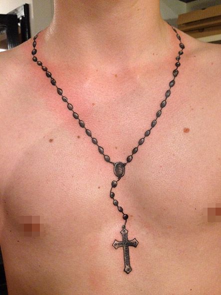 Necklace Tattoo For Men, Cross Chain Tattoo, Mad Cats, Cats Tattoo, Chain Tattoo, Necklace Tattoo, Black Tattoo, Cross Chain, Tattoo Designs Men