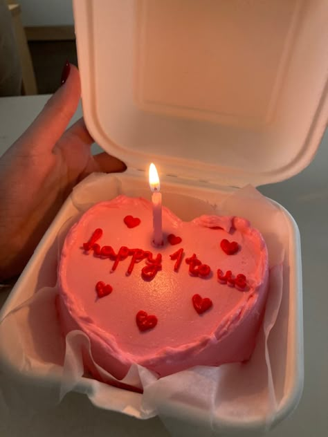 cute anniversary cake ideas candle hearts strawberry pink 1year Anniversary Cake, Friendship Anniversary Cake, One Year Cake Anniversary, 1 Year Anniversary Cake Ideas, Friendship Cakes, One Year Anniversary Cake, Love Anniversary Cake, 1 Year Anniversary Cake, Simple Anniversary Cakes