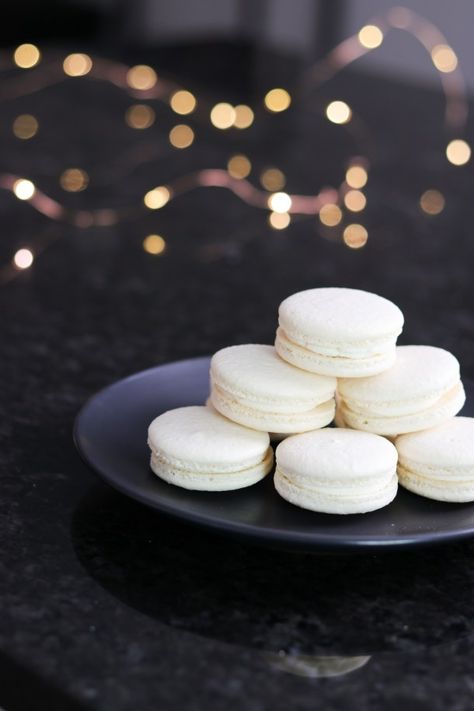 Cinnamon Bun Macarons, Cinnamon Roll Macarons, Michelle's Macarons, Macaron Filling Recipe, Peppermint Macarons, Delicious Apple Crisp, Marshmallow Fluff Recipes, Gluten Free Birthday Cake, Macaron Recipes