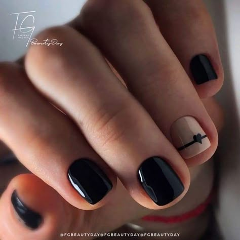 Short Black Gel Nails, Black Gel Nails Short, Black Manicure Short, Hen Do Nails, Black Spring Nails, Harry Potter Nail Art, Manicure Nail Designs, Hello Nails, Short Gel Nails