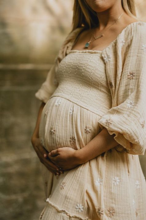 Columbus Ohio Boho Maternity Photographer Boho Maternity Outfits, Boho Photos, Moody Boho, Boho Maternity, Fall Maternity, Maternity Outfits, Fall Family Photos, Maternity Photoshoot, Beige Dresses