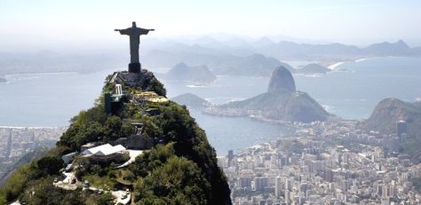 Christ The Redeemer Statue, Copacabana Beach, Christ The Redeemer, The Tourist, Best Places To Travel, Aerial View, Tourist Attraction, Glasgow, Day Trips