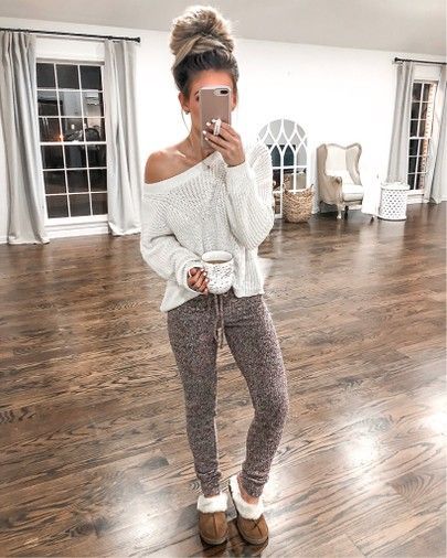 Gracefully Glam | Style Inspiration, comfort, jeans, white shoes, style, fashion, print, outfit, inspiration, fall brunette, blogger style, outfit inspiration Cute Lounge Outfits, Cute Lounge, Loungewear Outfit, Lounge Outfits, Loungewear Outfits, Cozy Loungewear, Lazy Day Outfits, House Things, Fabulous Fall