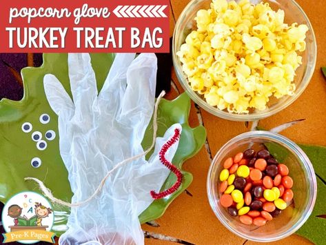 Turkey Popcorn Treat Bags for Thanksgiving - Pre-K Pages Popcorn Turkey, Twos Activities, Popcorn Treat Bags, Turkey Treats, Popcorn Treat, Pre K Pages, Family Holiday Gifts, Popcorn Treats, How To Make Turkey