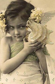 free to use Vintage Beach Photos, Vintage Seaside, Vintage Children Photos, She Sells Seashells, Sea Shore, Vintage Kids, Beach Baby, Beautiful Sea, Antique Photos