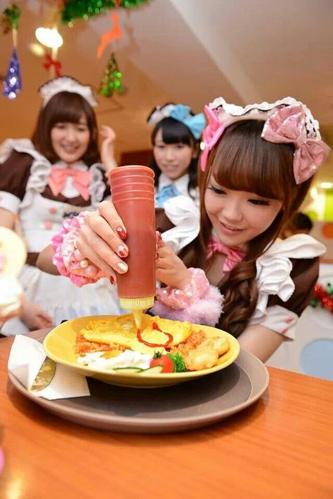 Visiting a Maid Cafe. At Home Cafe, Akihabara Tokyo, Cafe Japan, Maid Cafe, Elegant Gothic, Maid Sama, Cafe Style, Maid Outfit, Anime Songs