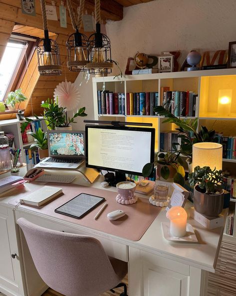 30 Best Modern Desk Setup Ideas You Should Check Desk/vanity Ideas, Dorm Desk, Cozy Desk, Study Desk Decor, Cozy Home Office, Desk Inspiration, Study Room Decor, Room Desk, Home Office Setup