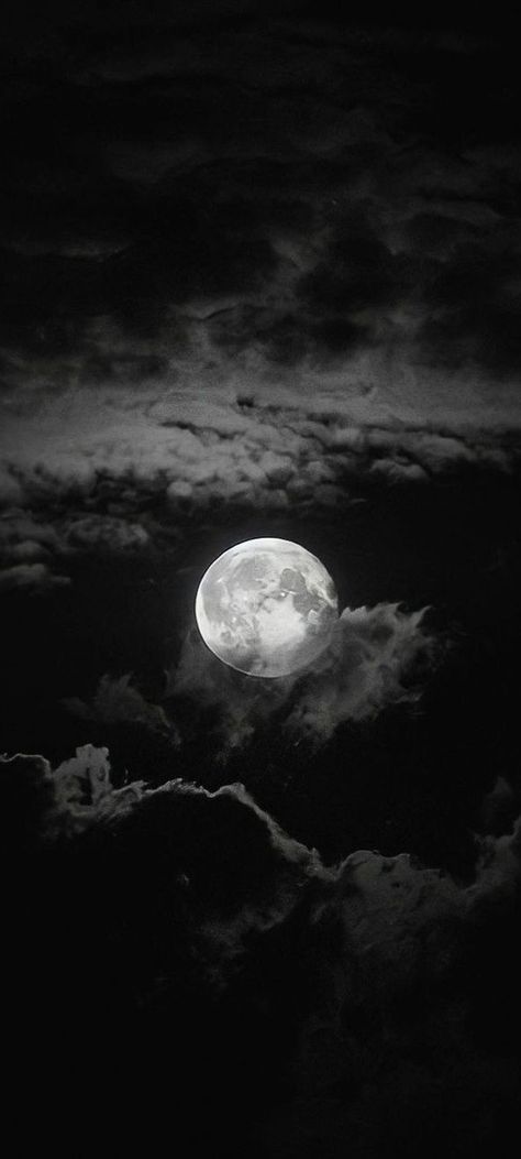 Telegram Chat Background Aesthetic, Moon Wallpaper Aesthetic Dark, Black Moon Aesthetic, Dark Clouds Aesthetic, Dark Romance Aesthetic Wallpaper, Dark Moon Aesthetic, Moon Close Up, Blvck Paris, Plain Black Background