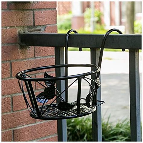 Dog Balcony, Hanging Plant Stand, Homemaking Ideas, Fence Planters, Fence Garden, Patio Lights, Hanging Flower Baskets, Flower Baskets, Porch Railing