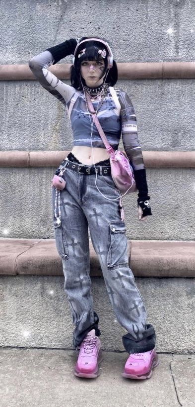 Pastel Goth Outfits Aesthetic, Pastel Punk Outfits, Pastel Goth Aesthetic Outfit, Riot Grrrl Fashion, Bedroom Kawaii, Goth Outfits Aesthetic, Cybergoth Aesthetic, Harajuku Outfit, Harajuku Fashion Kawaii