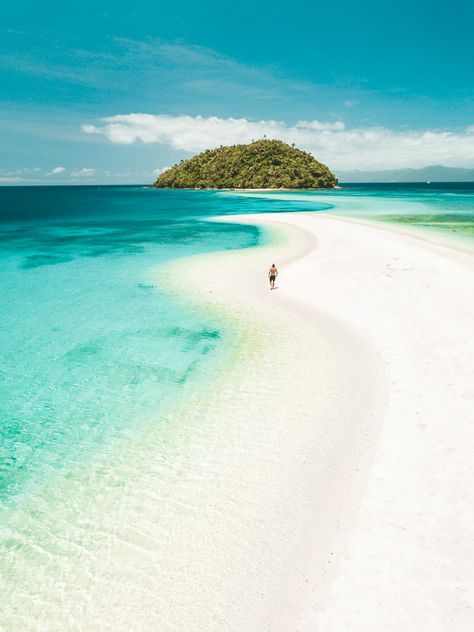 BONBON BEACH SANDBAR ON ROMBLON ISLAND - Journey Era Romblon Island, Tropical Beach Resorts, Tropical Island Beach, Lanai Island, Tropical Beach Houses, Beach Pink, Beach At Night, Beach Images, Tropical Beaches