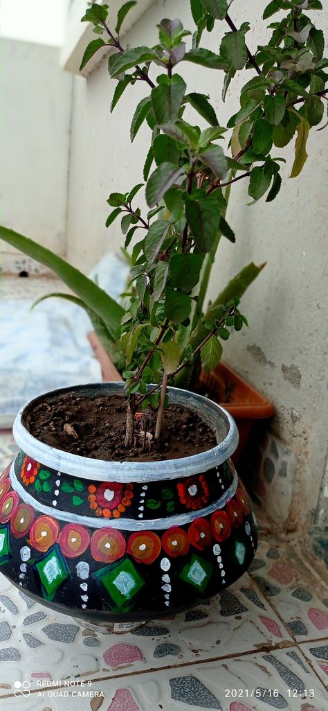 Painting Tulsi Pot, Painting With Acrylic Colours, Home Plant Decor, Pot Painting, Acrylic Colours, Acrylic Colors, Plant Decor, House Plants, Planter Pots