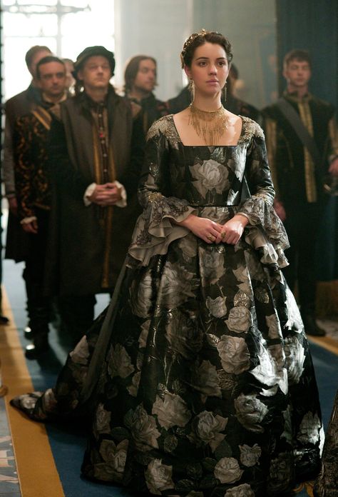 Reign Outfits, Marie Stuart, Reign Tv Show, Reign Mary, Reign Fashion, Reign Dresses, Mary Stuart, Adelaide Kane, Mary Queen Of Scots