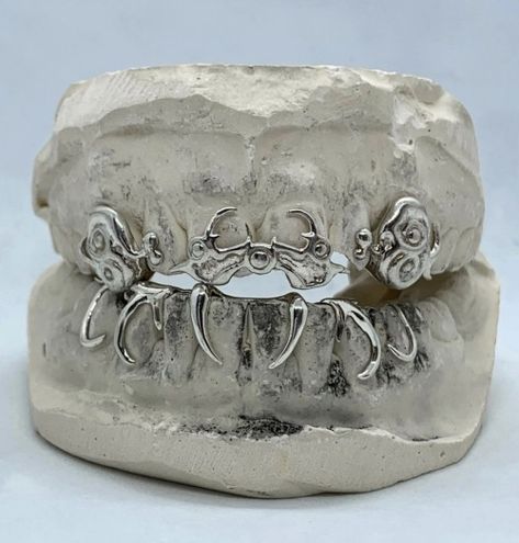 CHROMET — Pinstripe Grillz Grillz Teeth, Grills Teeth, Tooth Gems, Tooth Gem, Teeth Jewelry, Dope Jewelry, Funky Jewelry, Diy Schmuck, Dream Jewelry