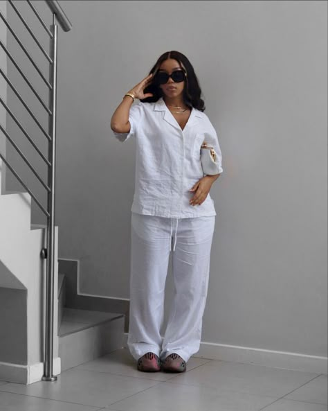 Outfits Thick Women, All White Outfit Black Women, Causal Summer Outfit, Stylish Black Women, Cute Modest Outfits, Effortlessly Chic Outfits, Asoebi Styles, Looks Street Style, Classy Casual Outfits