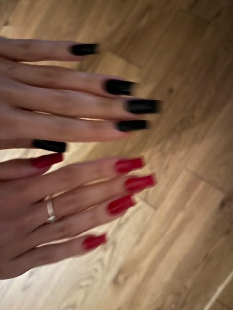 Nails Red And Black Aesthetic Nails Acrylic, Red And Black Nails Simple Design, Red And Black Nails Design Easy, Black And Red Nails Ideas Coffin, Red A D Black Nails, Bright Red And Black Nails, Black And Red Tip Nails, Red Black Nails Ideas, Red And Black Nails Acrylic Short