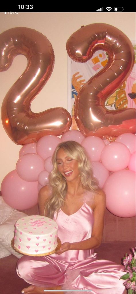 22nd Party Ideas, Pink 23 Birthday, 21st Birthday Slumber Party Ideas, Duo Birthday Party Ideas, Classy 21st Birthday Photoshoot, 21 Sign Night, Pink Slumber Party Aesthetic, 21st Birthday Photoshoot Poses, 22nd Birthday Outfit