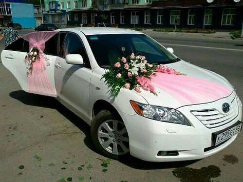 Wedding Car Deco, Bridal Car, Car Jewelry, Wedding Car Decorations, Wedding Transportation, Car Deco, Getaway Car, Cool Ideas, Decorating With Pictures